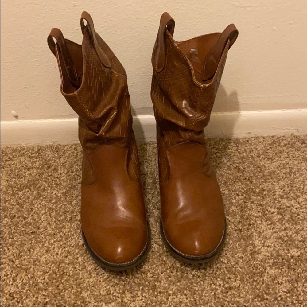 Dressy cowboy boots size 10